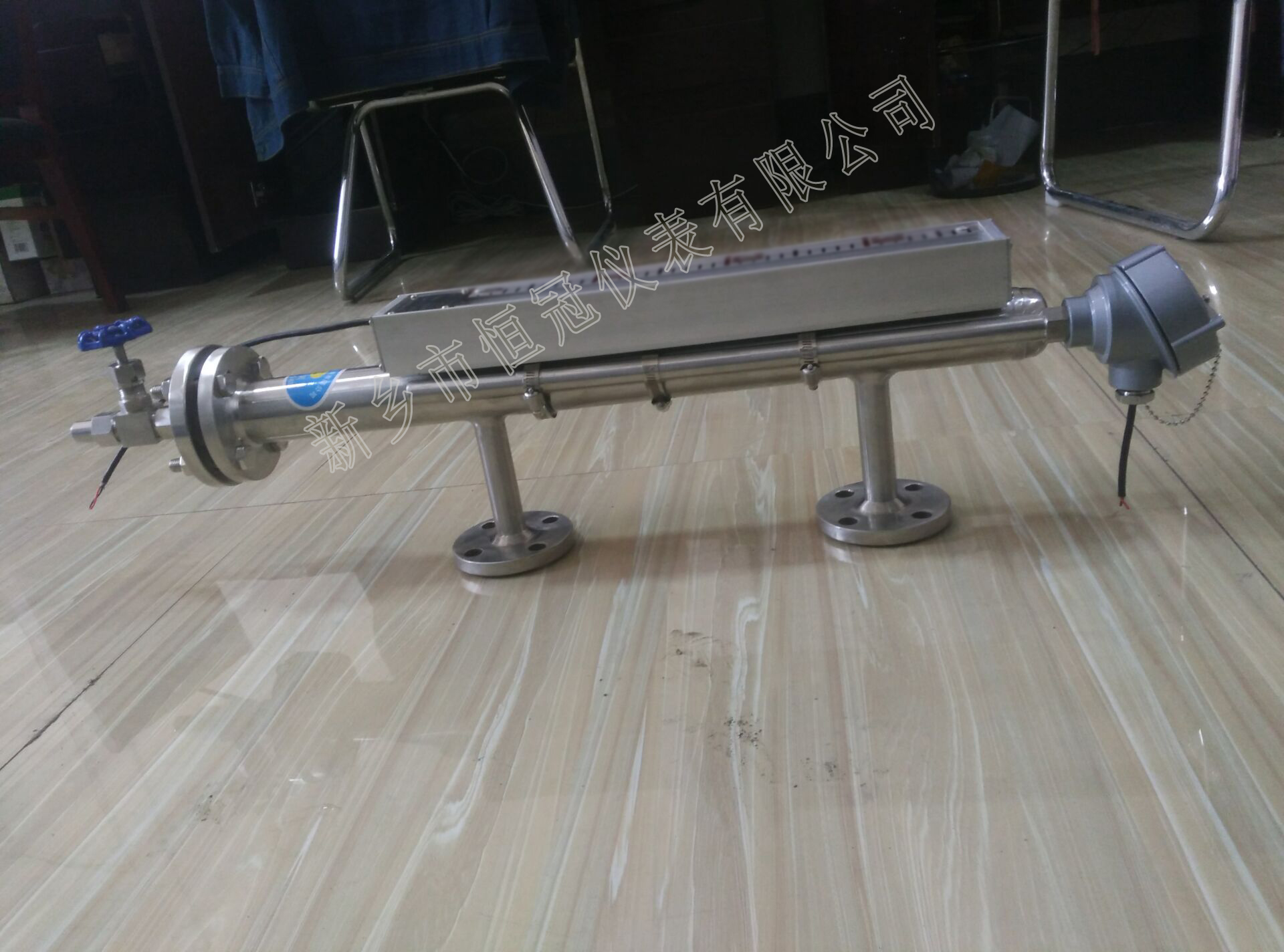 湖北訂制的磁敏電子雙色液位計(jì)防腐型已發(fā)貨，梁經(jīng)理您保持手機(jī)暢通，以方便接收